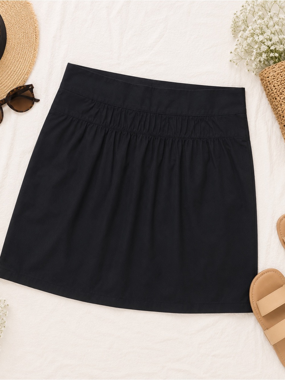 Banana Republic Black Tulip Skirt Size 10 Classic Mini Pockets